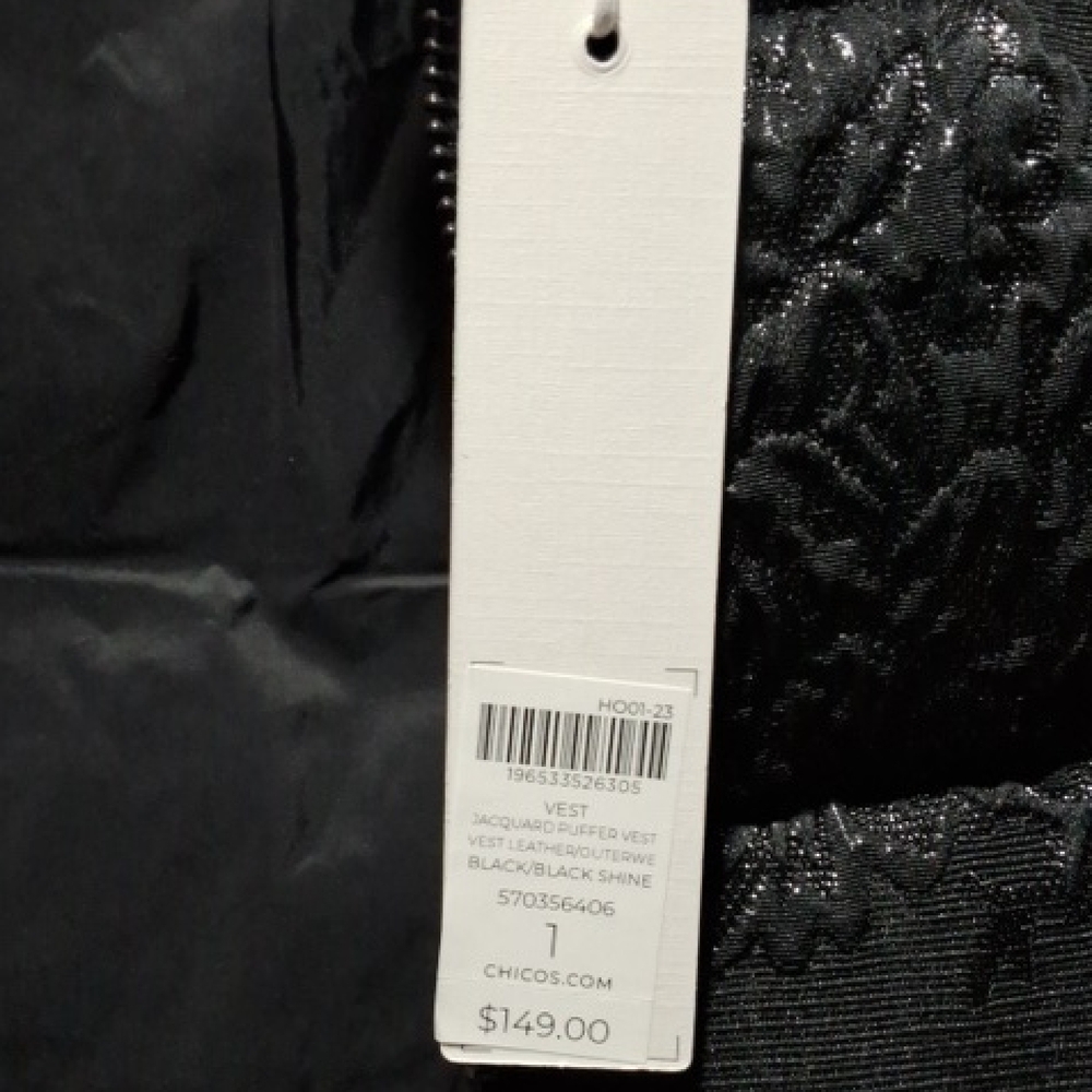 Chico's Ladies Puffer Vest Size M New With Tags - Picture 4 of 11